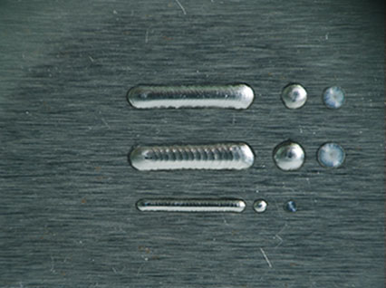 <a href='http://m.lcjhjsgg.com/product/3.htm' class='text_a'>模具激光焊機</a>修復鏡面模具效果